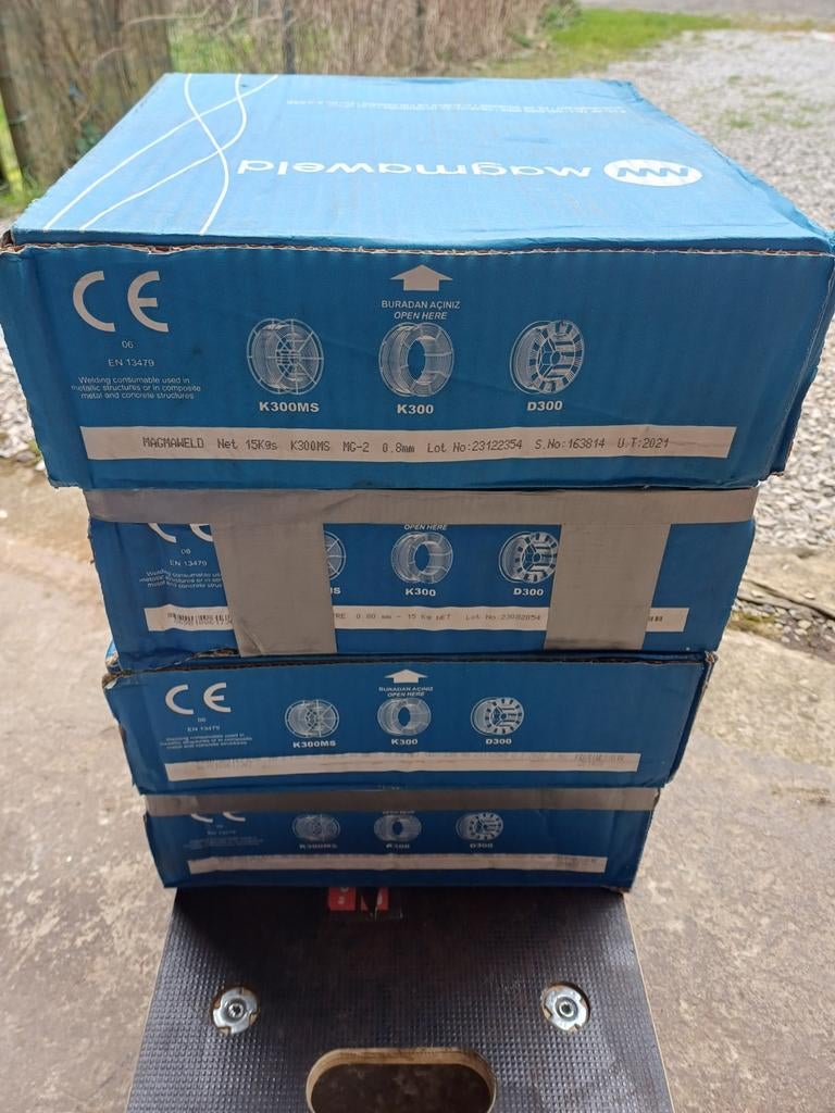 Lot de 4 bobines de fil électrode 15kg 0,8mm, Bricolage & Construction, Enlèvement, Neuf, Autres types