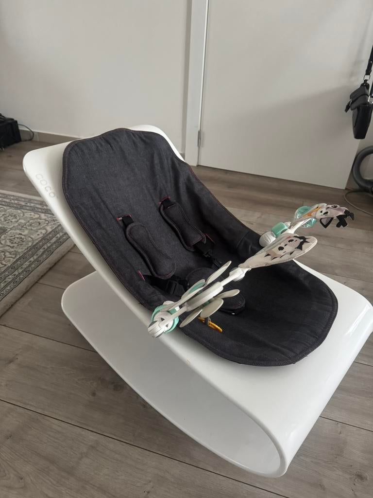 Wipstoeltje bloom coco relax met speelboog, Kinderen en Baby's, Ophalen of Verzenden, Zo goed als nieuw