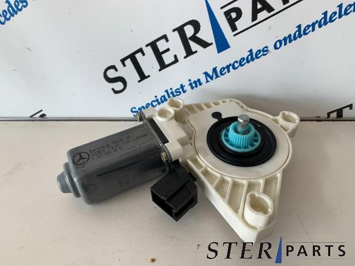 Moteur de vitre portière d'un Mercedes A-Klasse, Enlèvement ou Envoi, 3 mois de garantie, Utilisé, Mercedes-Benz