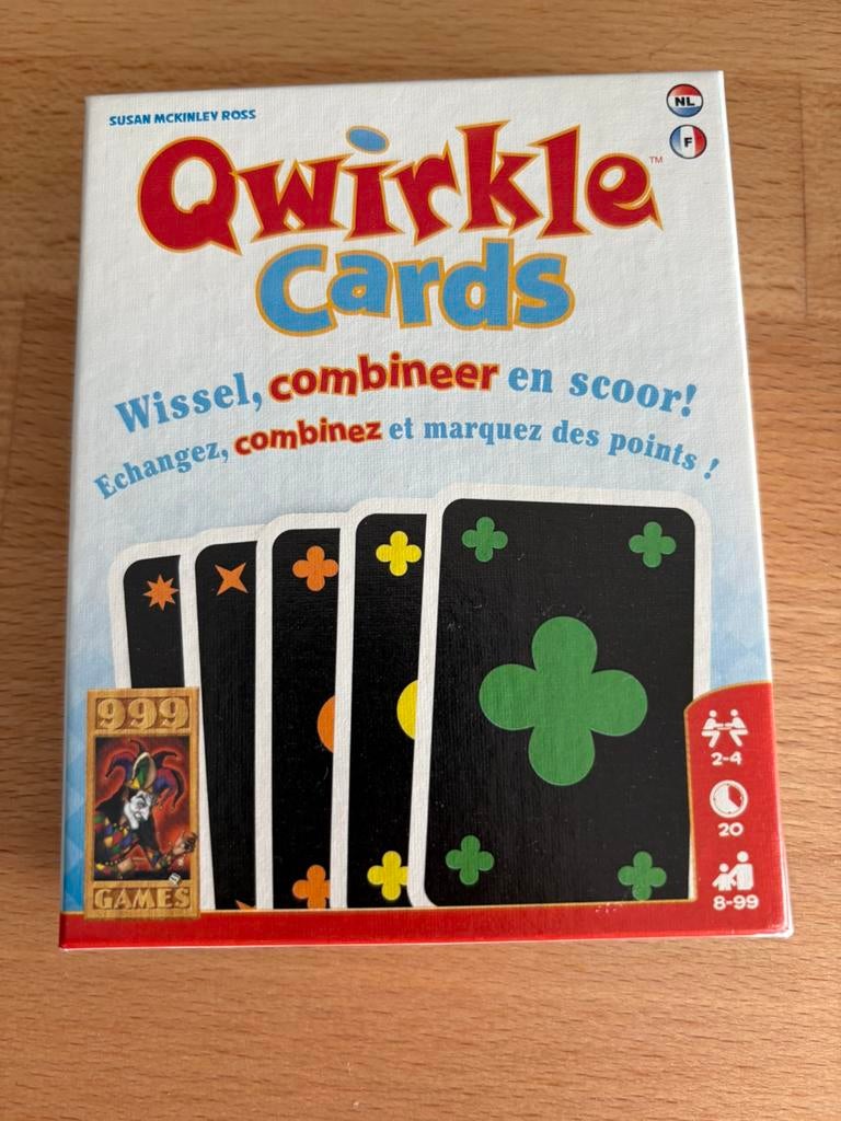 Qwirkle Cards, Trois ou quatre joueurs, Enlèvement ou Envoi, Comme neuf, 999 Games