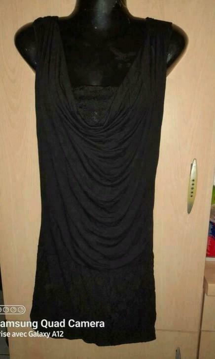 Robe noir, Enlèvement ou Envoi, Porté, Noir, Au-dessus du genou