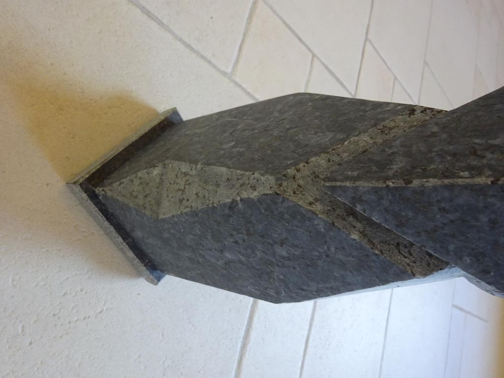 Marc Verdoodt, hardsteen, figuur, 57 cm, Enlèvement