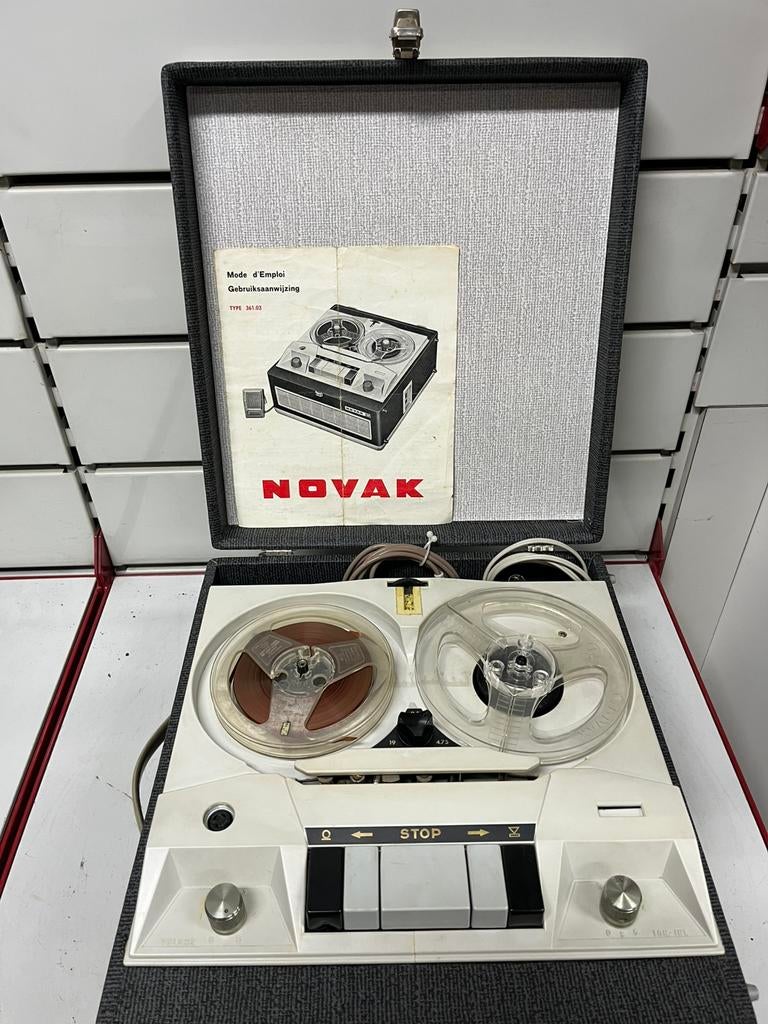 NOVAK Type 361.03 Vintage bandrecorder + handleiding, Ophalen, Bandrecorder