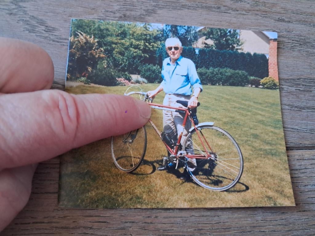 Bp met fietser + oudstrijder 40-45, Kalken 1912-97, Janssen, Ophalen of Verzenden