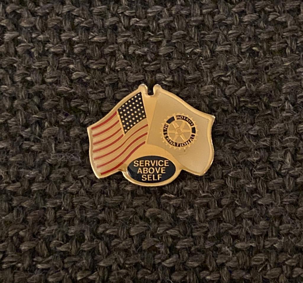 PIN - ROTARY INTERNATIONAL - SERVICE ABOVE SELF, Collections, Envoi, Utilisé, Autres sujets/thèmes, Insigne ou Pin's