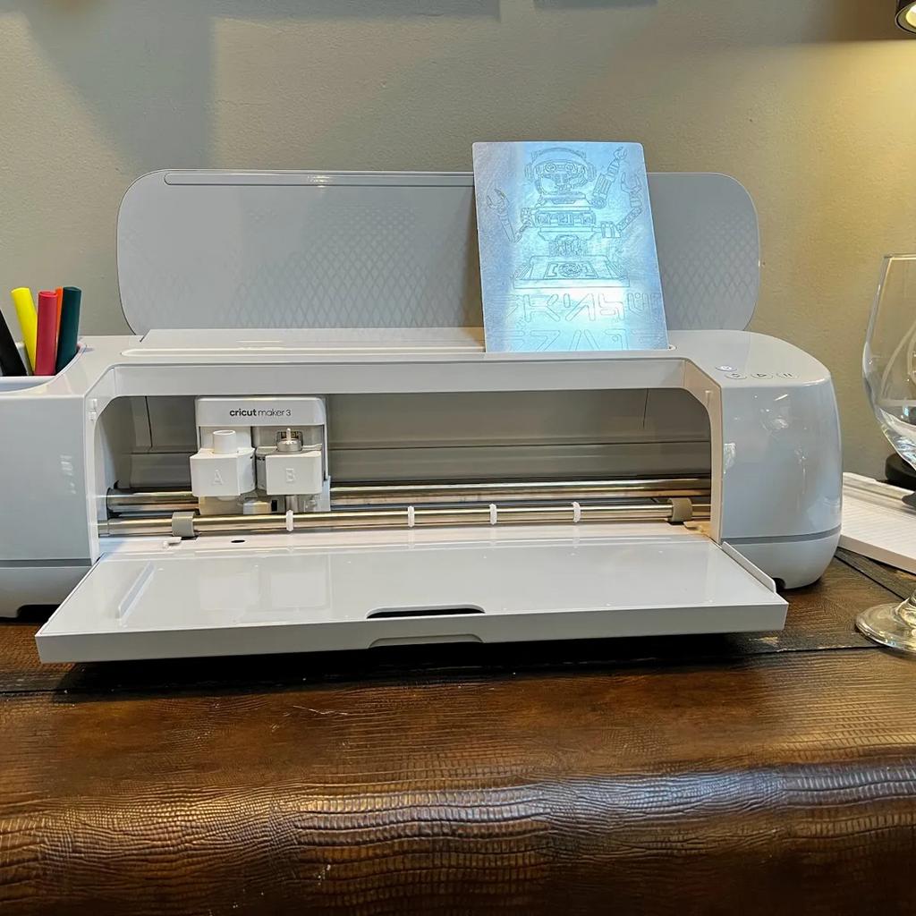 CRICUT MAKER 3, Enlèvement, Neuf