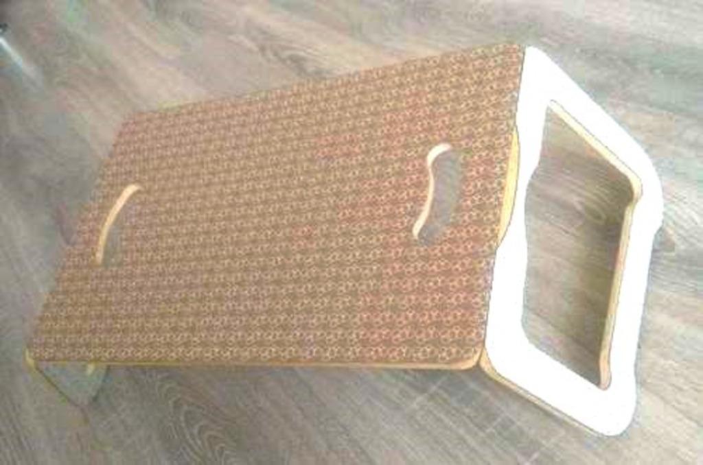 NEUF : SUPPORT PLIABLE POUR PC POUR LIT OU DIVAN, Informatique & Logiciels, Enlèvement, Neuf