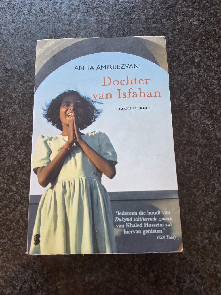 A. AMIRREZVANI : DOCHTER VAN ISFAHAN, Ophalen of Verzenden, Gelezen, Anita AMIRREZVANI