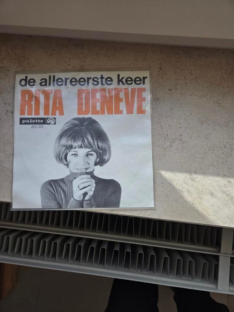 Vinyl single goede staat. Rita deneve, Ophalen