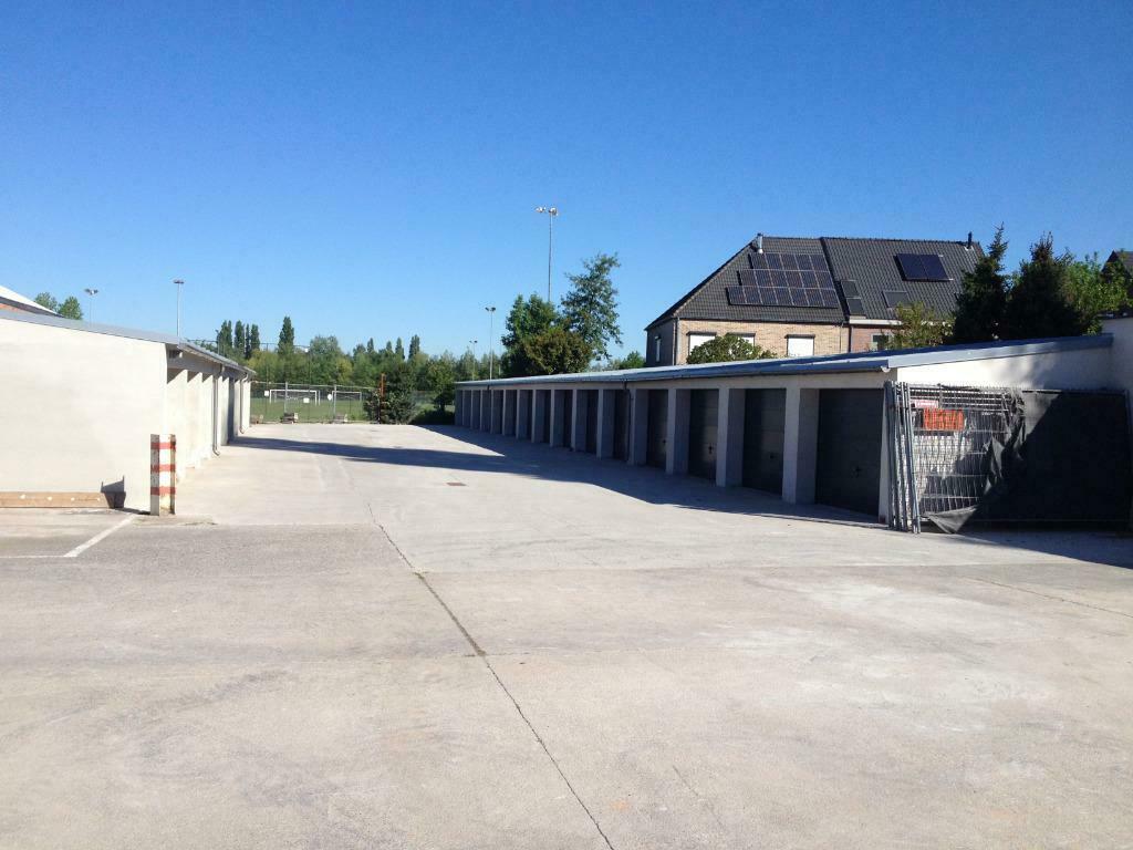 Sint Niklaas, Watermolenwijk: Garageboxen te huur, Provincie Oost-Vlaanderen