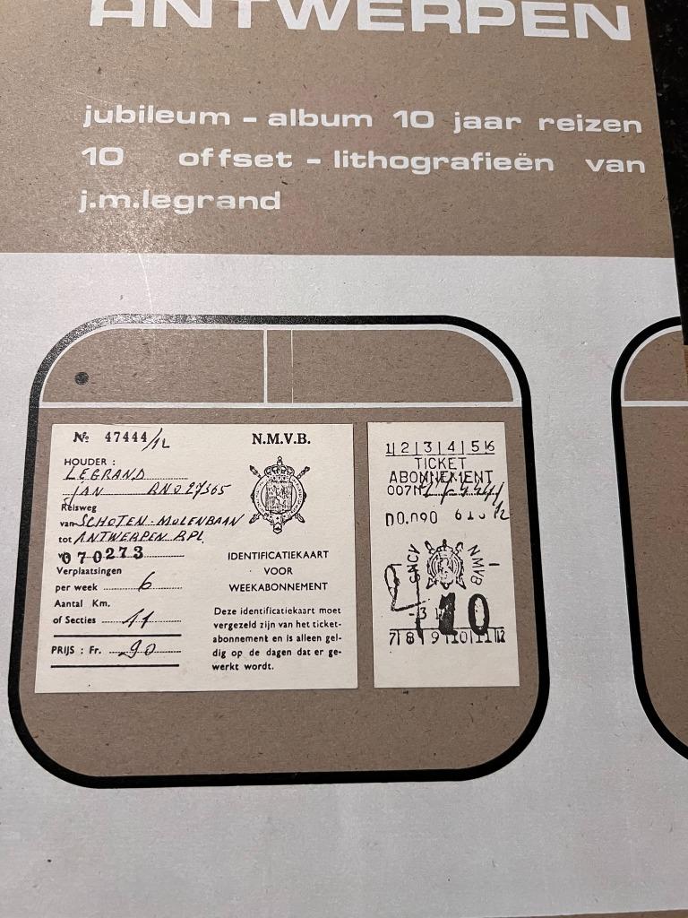 Een busreis naar Antwerpen, jubileum - album 10 jaar reizen, Antiek en Kunst, Ophalen of Verzenden