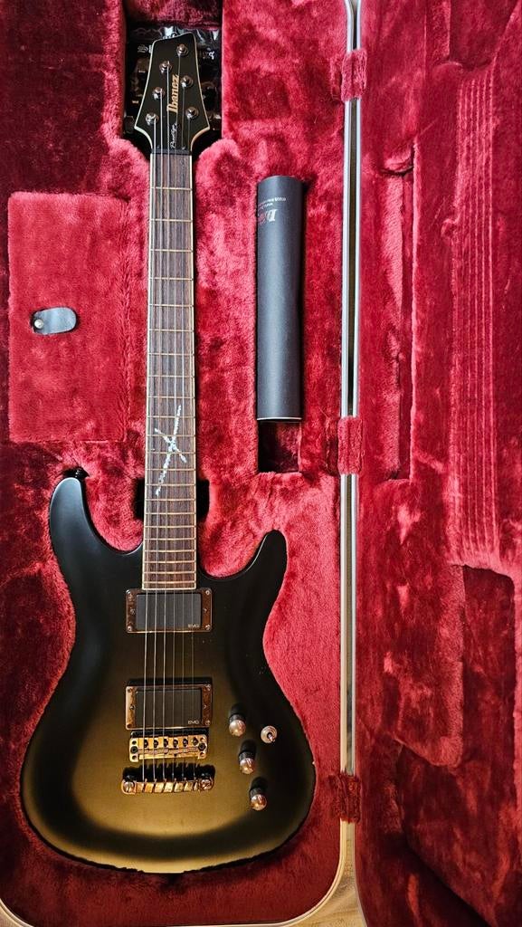Ibanez prestige SZ2020EX (EMG 81/85 – Flight Case), Muziek en Instrumenten, Ophalen, Gebruikt, Solid body, Ibanez