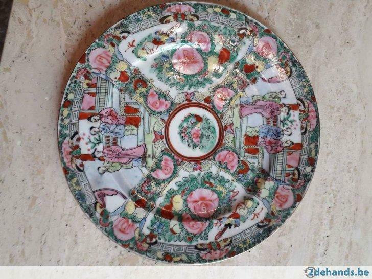 Ronde avec plaque peinte à la main, probablement de Chine, Enlèvement ou Envoi