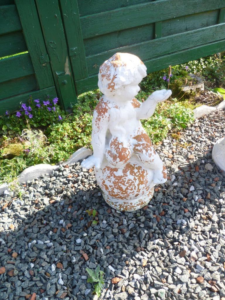 KERAMIKKEN TUIN BEELD, Enlèvement