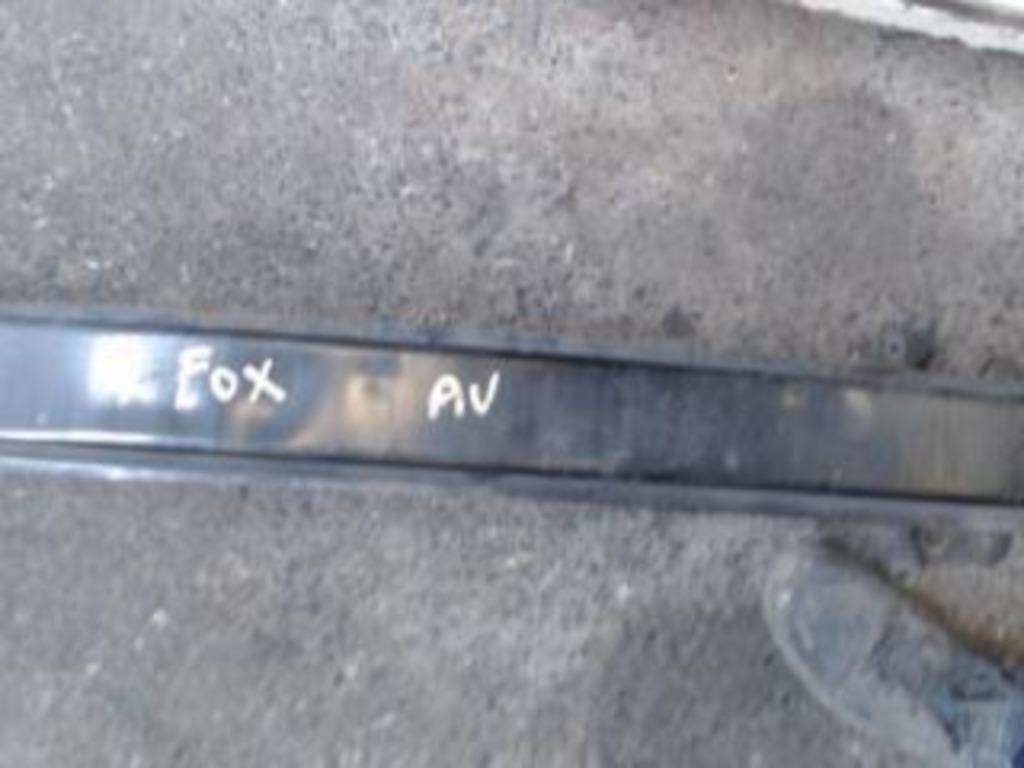 Renfort pare choc Volkswagen Fox 2005-2011 LP/14224, Autos : Pièces & Accessoires, Pare-chocs, Volkswagen, Enlèvement, Utilisé