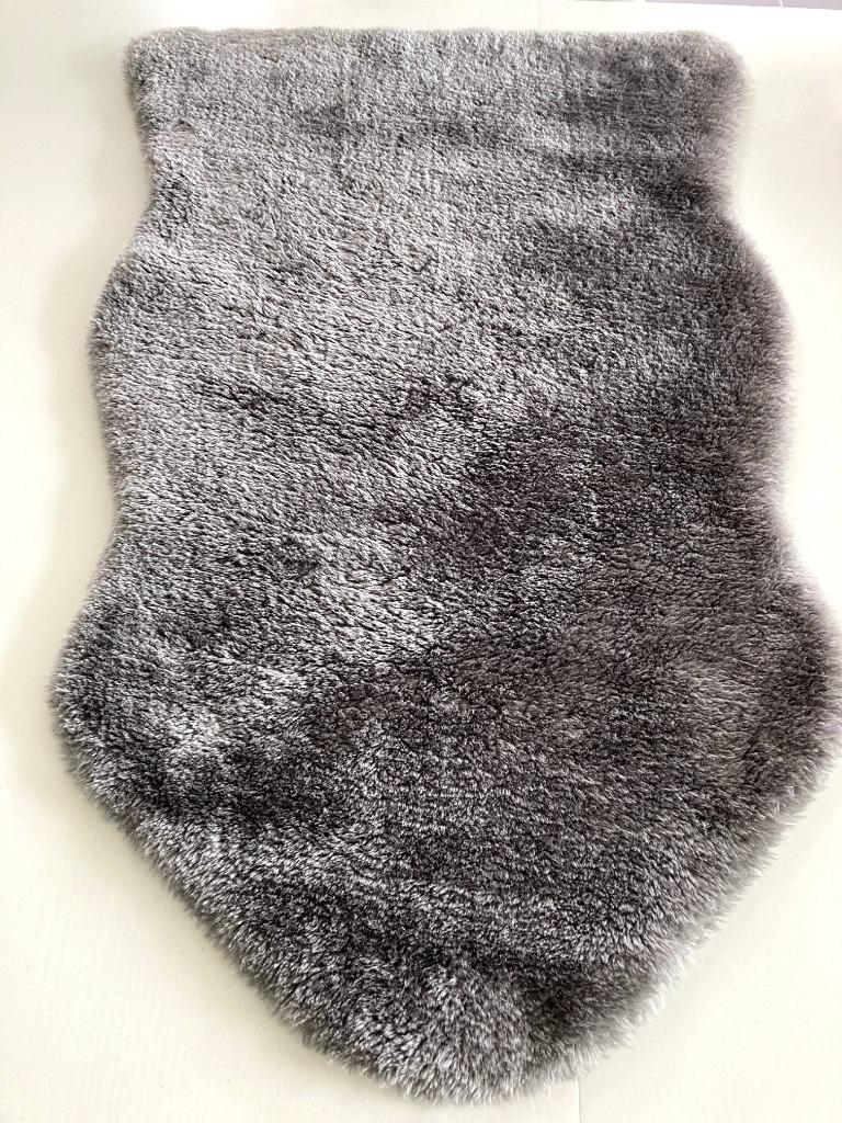 Vloerkleed schapenvacht grijs, Toftlund Ikea, Huis en Inrichting, 50 tot 100 cm, Zo goed als nieuw, Grijs, Ovaal