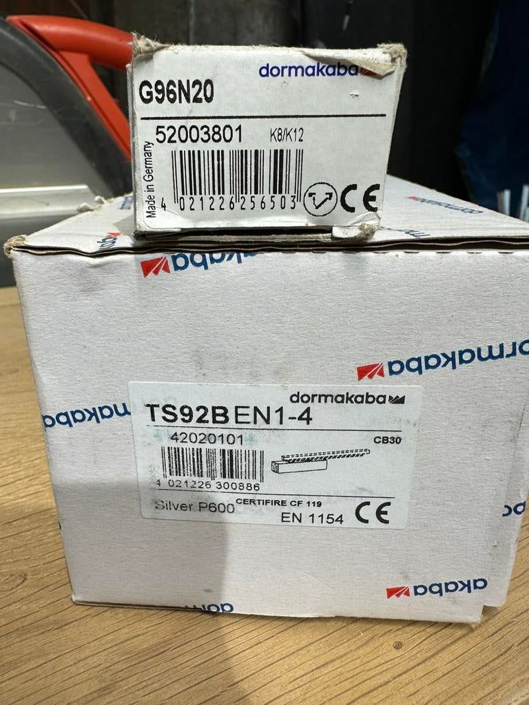 À vendre, Enlèvement, Neuf