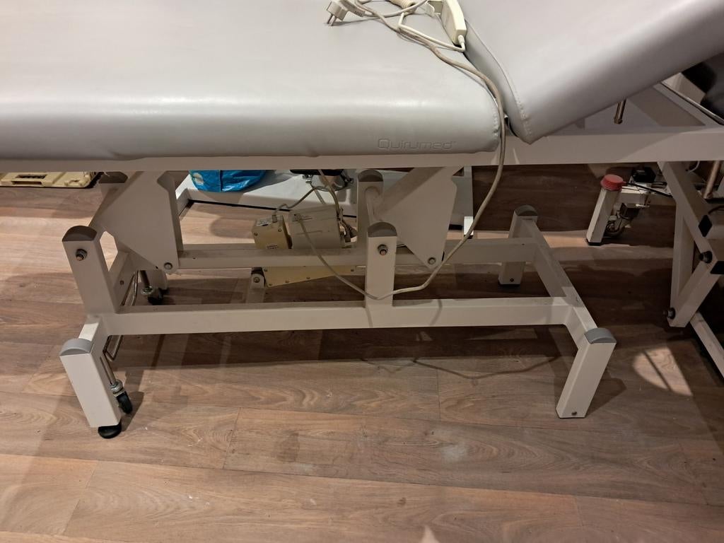 Table de massage Quirumed ( électrique), Ophalen, Massagetafel