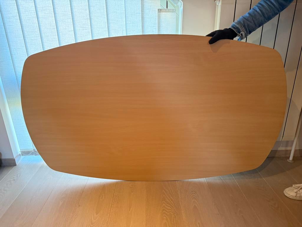 Bureautafel, Ophalen, Zo goed als nieuw