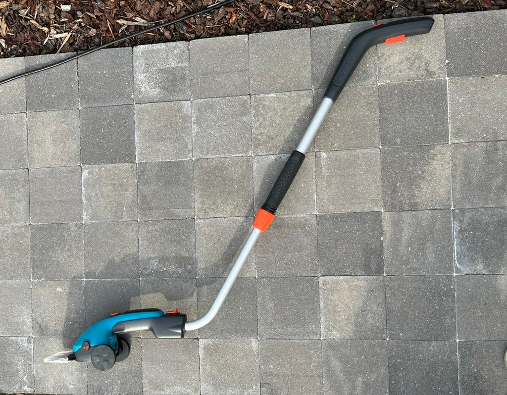Gardena grasschaar, Tuin en Terras, Ophalen, Accu, Zo goed als nieuw, Minder dan 10 cm