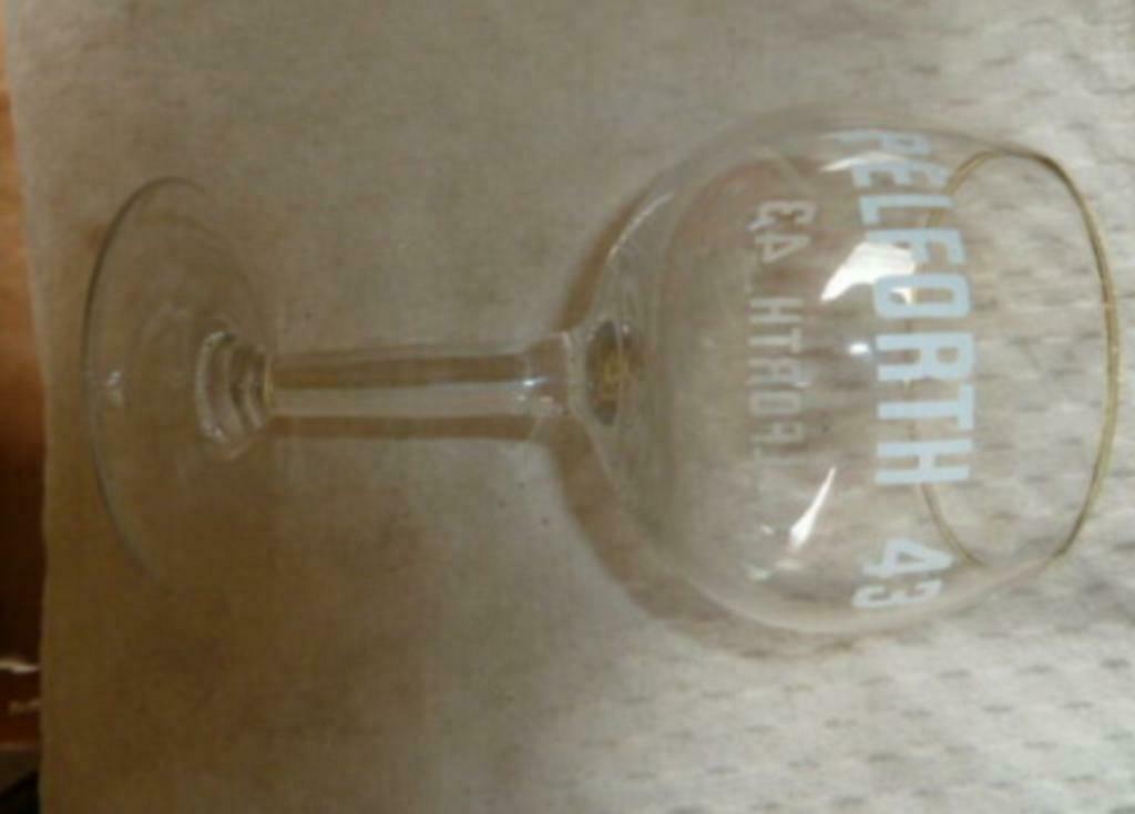 #H Bier glas PELFORTH 43 - 25cl " hoge voet & dubbele druk ", Verzamelen, Ophalen of Verzenden, Gebruikt, Bierglas