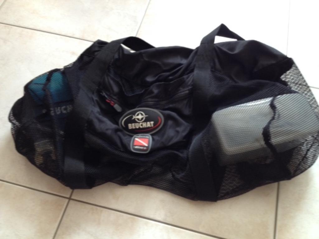 Kit plongée, Enlèvement, Comme neuf, Combinaison de plongée