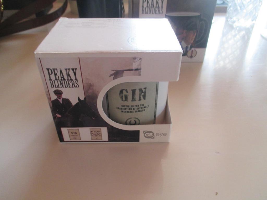 drinkmok The Peaky Blinders Gin, Verzamelen, Film en Tv, Ophalen of Verzenden, Nieuw, Tv, Gebruiksvoorwerp