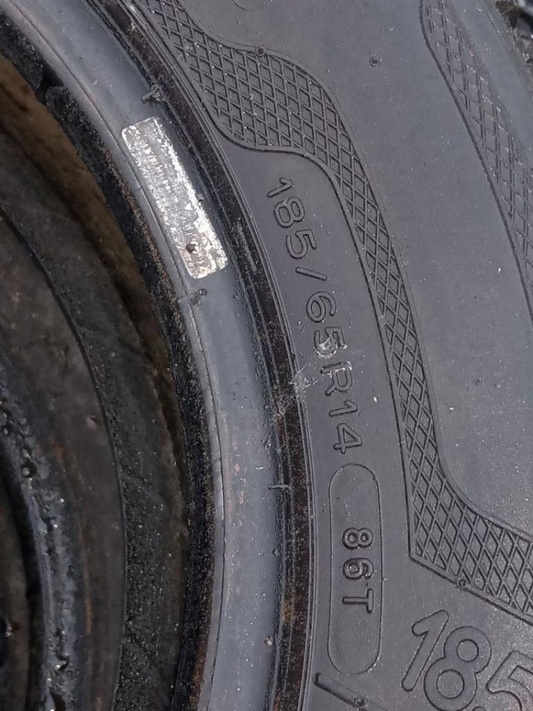 2 pneus hiver 185/65r14 86T, Enlèvement, Utilisé