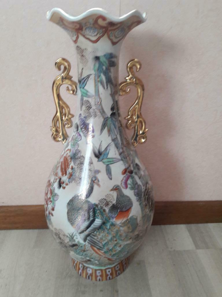 Vase en porcelaine paon, Enlèvement