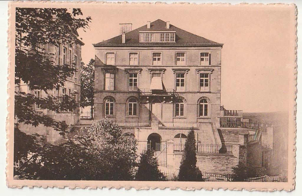 Neufchâteau L'Athénée Royal Façade principale, Verzenden, Ongelopen, Luxemburg