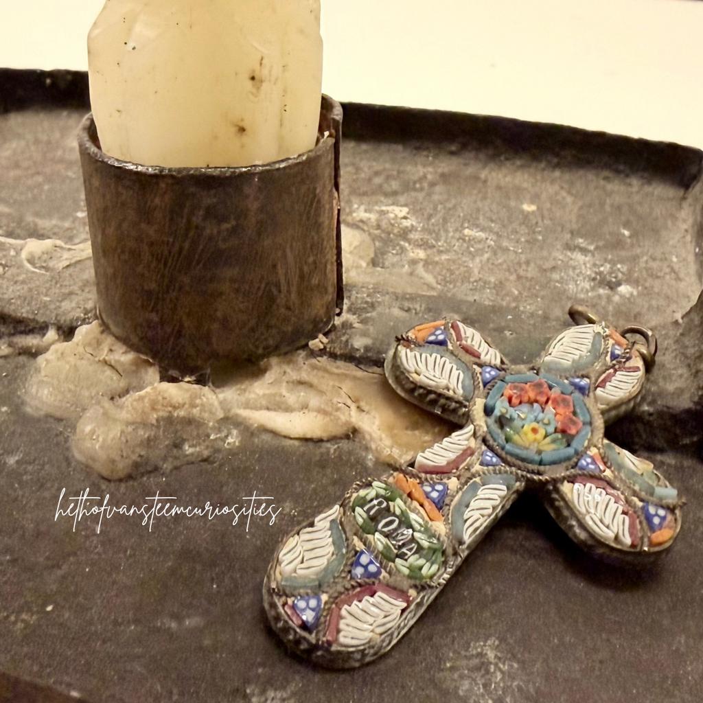 Croix en micromosaïque vers 1900., Enlèvement ou Envoi