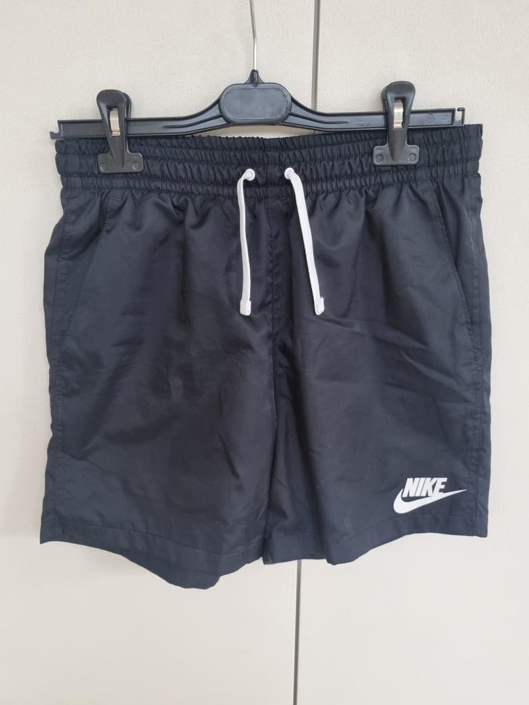 Nieuwe sportshort Nike maat small, Zwart, Nike, Nieuw, Ophalen of Verzenden