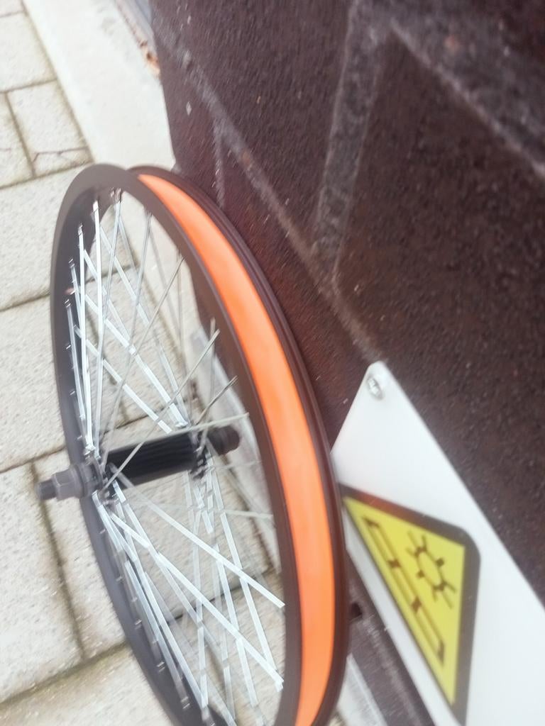 Nieuwe fietswiel 20inch, Ophalen of Verzenden