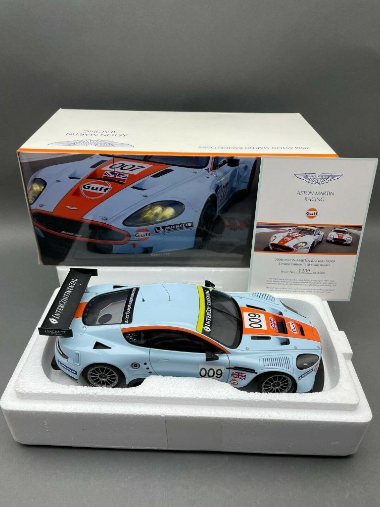 ASTON MARTIN DBR9 Gulf Racing 2008 #009 1/18 AUTO ART Neuve, Enlèvement ou Envoi, Neuf, Voiture, Autoart
