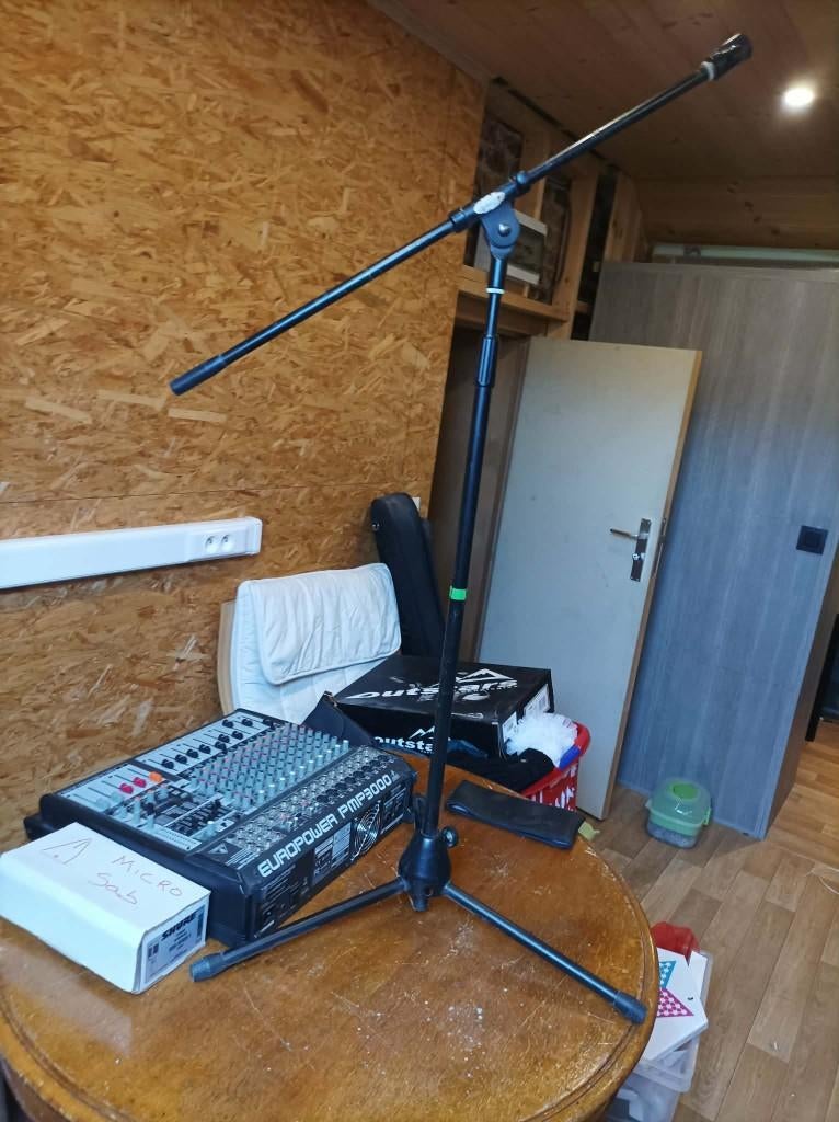 Matériel musique, Boeken, Muziek, Ophalen, Zo goed als nieuw, Instrument