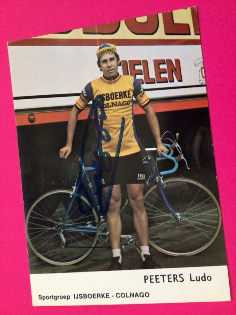 wielerkaart 1976 team ijsboerke  ludo peeters signe, Verzenden, Zo goed als nieuw
