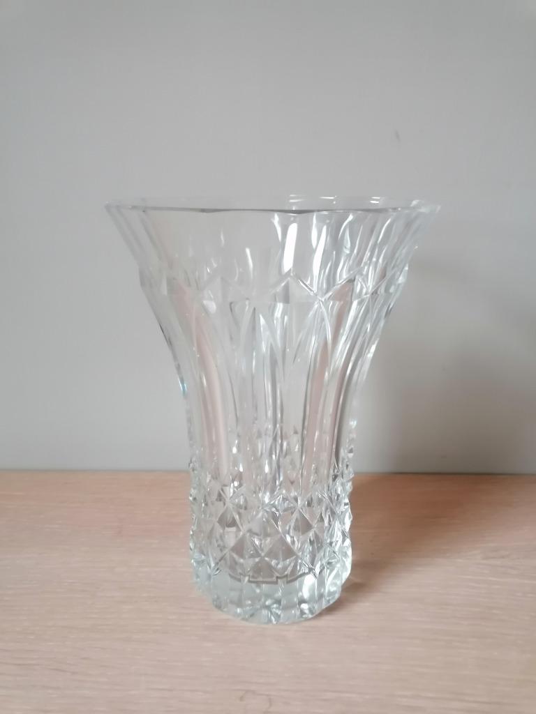 Grand vase en verre épais, Enlèvement