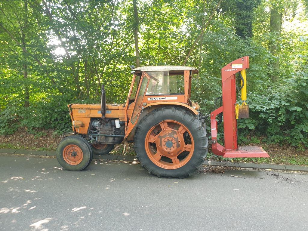 tracteur fiat 500 avec papier et fendeuse rabaud, Articles professionnels, Agriculture | Tracteurs, Enlèvement, Oldtimer/Ancêtre