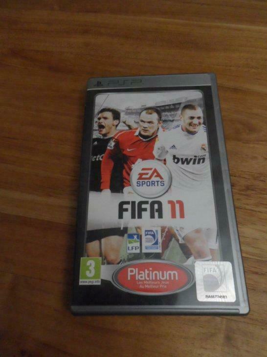 jeu PSP Fifa 11 en parfait état, Enlèvement ou Envoi, Utilisé