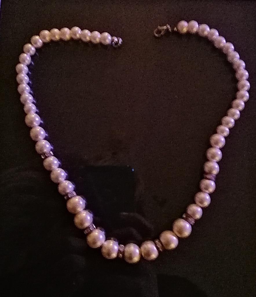 witte parelketting, Bijoux, Sacs & Beauté, Colliers, Comme neuf, Synthétique, Enlèvement, Avec strass