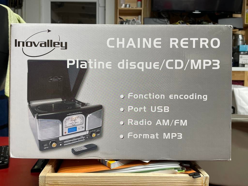 Retro platenspeler met USB kleur rood nieuw in verpakking., TV, Hi-fi & Vidéo, Tourne-disques, Neuf, Autres marques, Tourne-disque