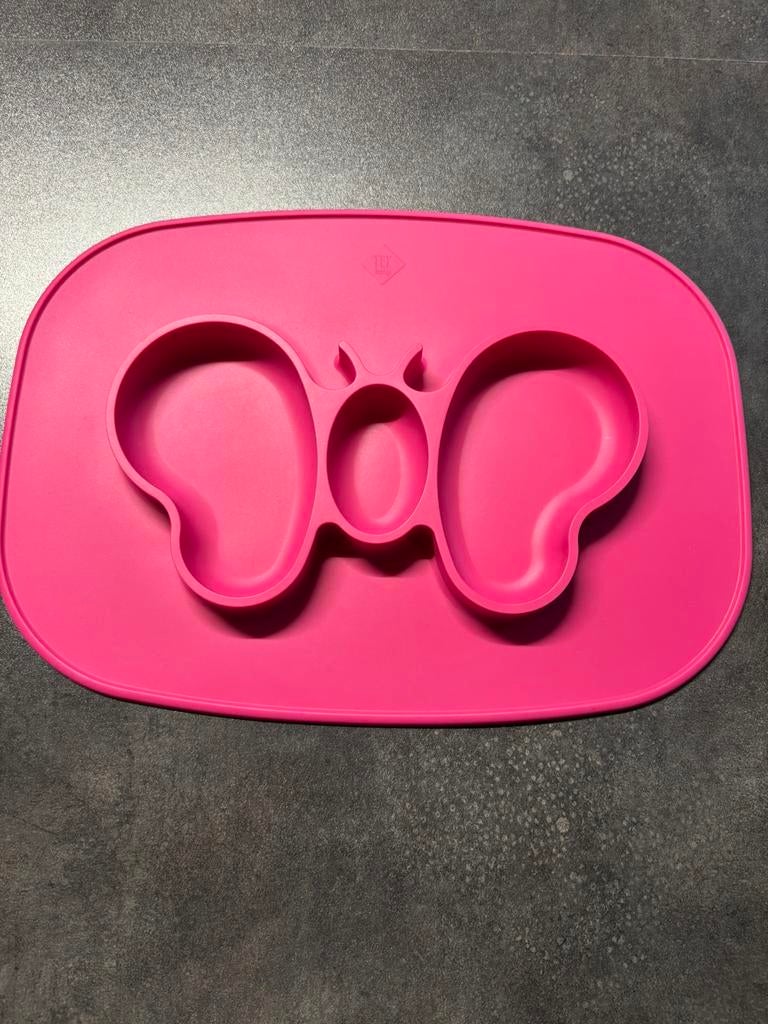 Assiette ventouse papillon pour bebe, Hobby & Loisirs créatifs, Confection de Gâteaux & Cupcakes, Enlèvement, Comme neuf