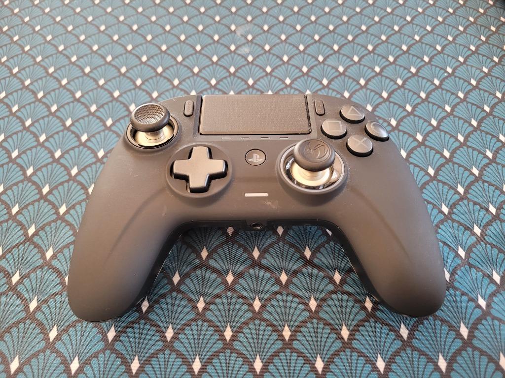 Nacon Revolution Unlimited Pro PlayStation 4 Wireless Contro, Ophalen, Zo goed als nieuw, Controller, PlayStation 4