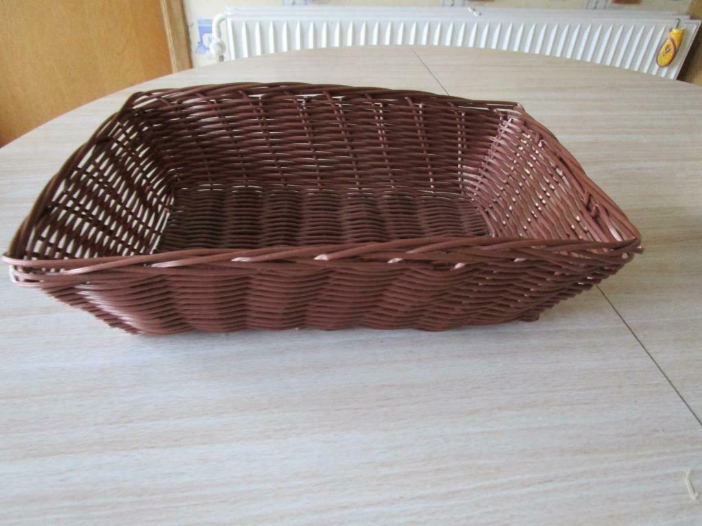 Petit panier en osier, Huis en Inrichting, Woonaccessoires | Schalen en Manden, Zo goed als nieuw, Mand, Rechthoekig, Riet, Ophalen of Verzenden