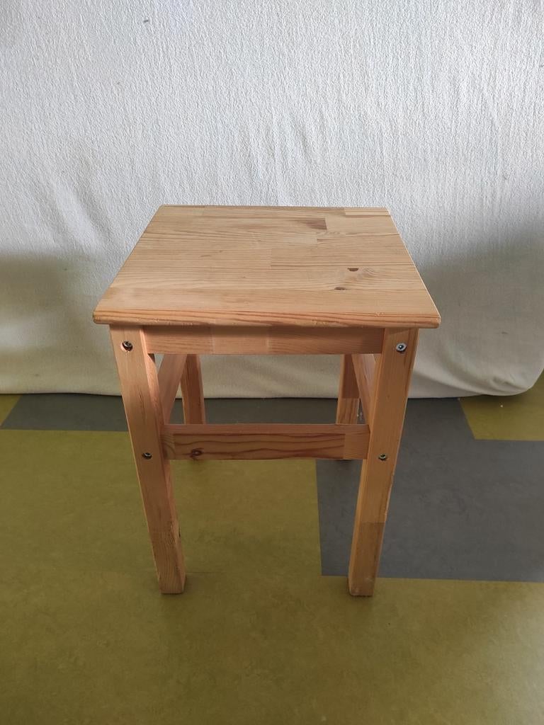 Tabouret ikea, Enlèvement, Comme neuf