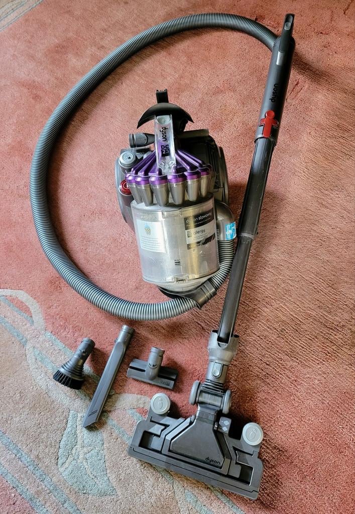Aspirateur antiallergique Dyson DC23 avec accessoires., Aspirateur, Réservoir, Utilisé, Enlèvement