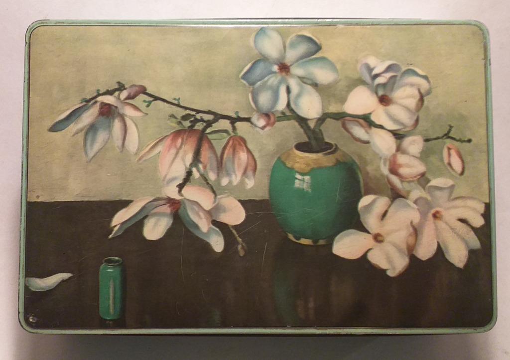 ancienne boîte en tôle Van Melle, magnolias dans un vase, Collections, Enlèvement ou Envoi, Autres marques