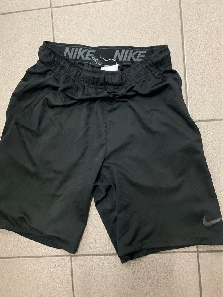 Lange Nike schort maat S, Kleding | Heren, Ophalen of Verzenden, Zo goed als nieuw, Maat 46 (S) of kleiner