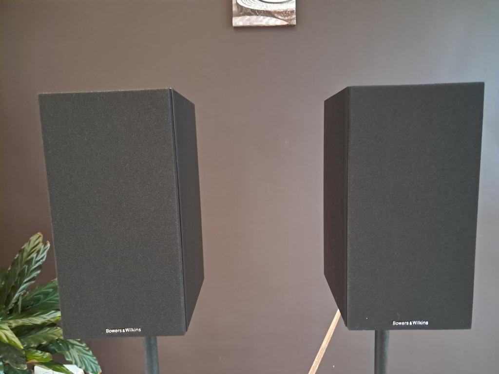 6 Enceintes Browers and wilkins, Ophalen, 60 tot 120 watt, Subwoofer, Bowers & Wilkins (B&W)