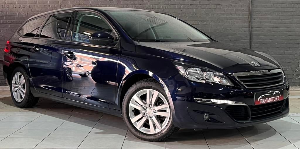 Peugeot 308 1.2i//1ere Pro//Carnet//47.000km//Toit Pano//, Autos, Achat, Euro 6, Entreprise, Entretenue par le concessionnaire